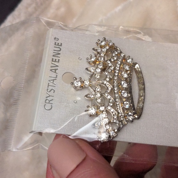 ❤️ Crown Bling Pin Brooch New Gift - Picture 5 of 6